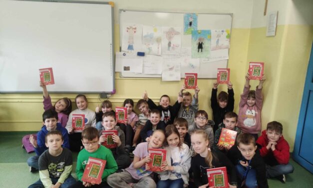 Klasa 2c przeczytała już książkę “Bon czy ton: savoir-vivre dla dzieci”.